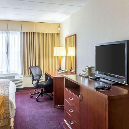 Clarion Hotel Somerset - New Brunswick Εξωτερικό φωτογραφία