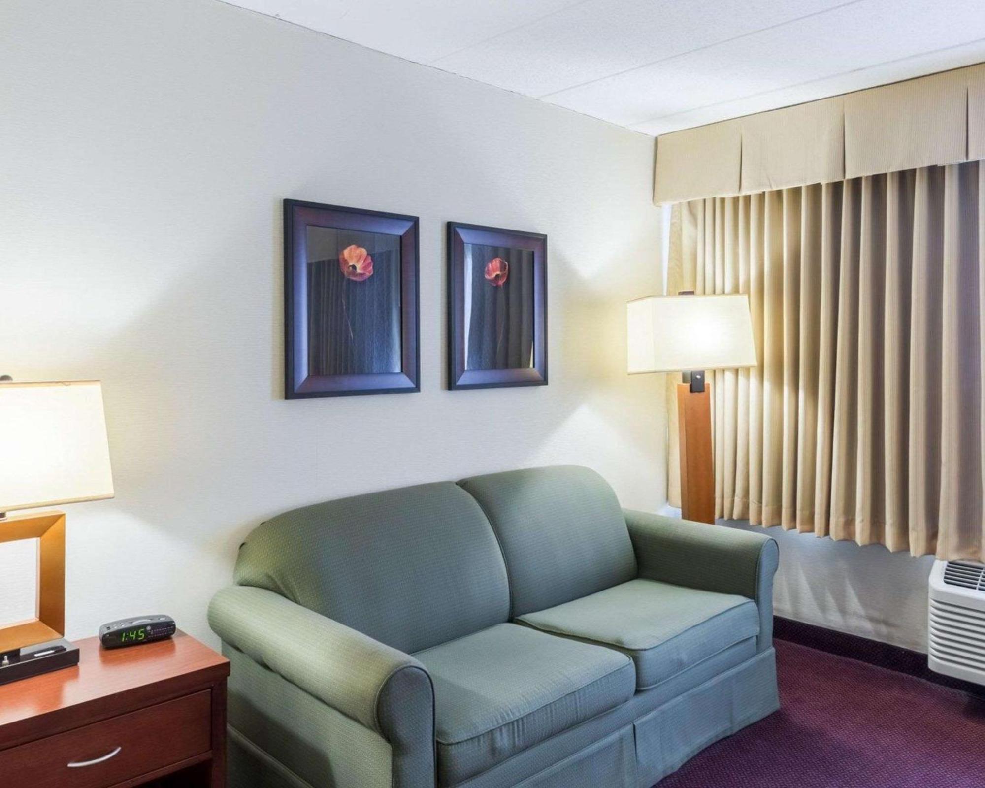 Clarion Hotel Somerset - New Brunswick Εξωτερικό φωτογραφία