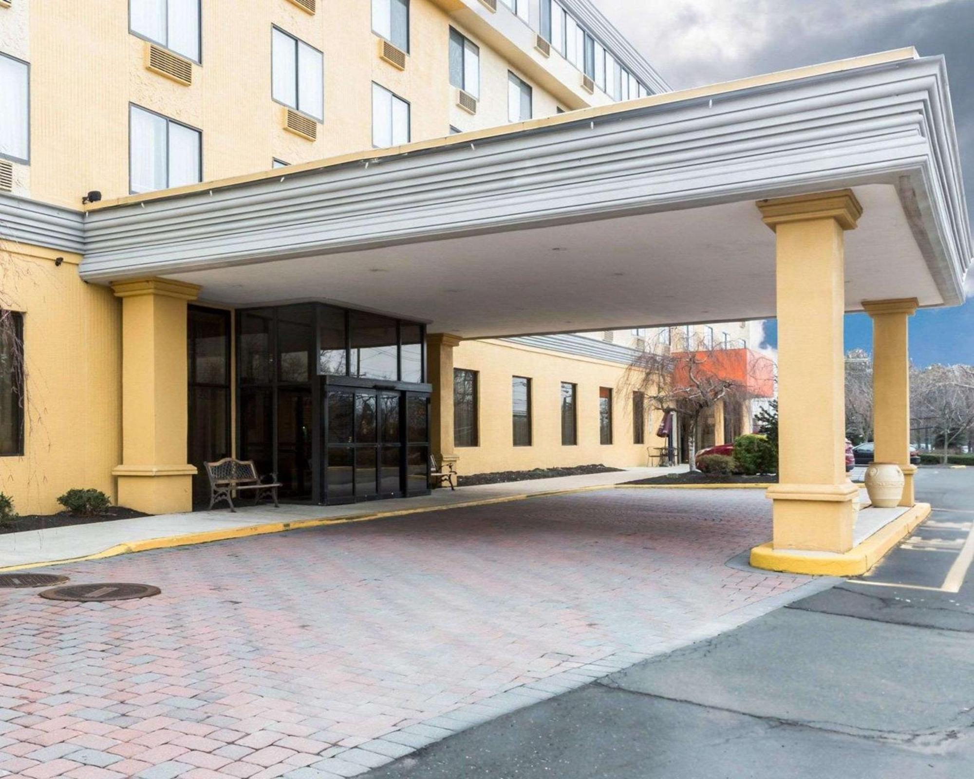 Clarion Hotel Somerset - New Brunswick Εξωτερικό φωτογραφία