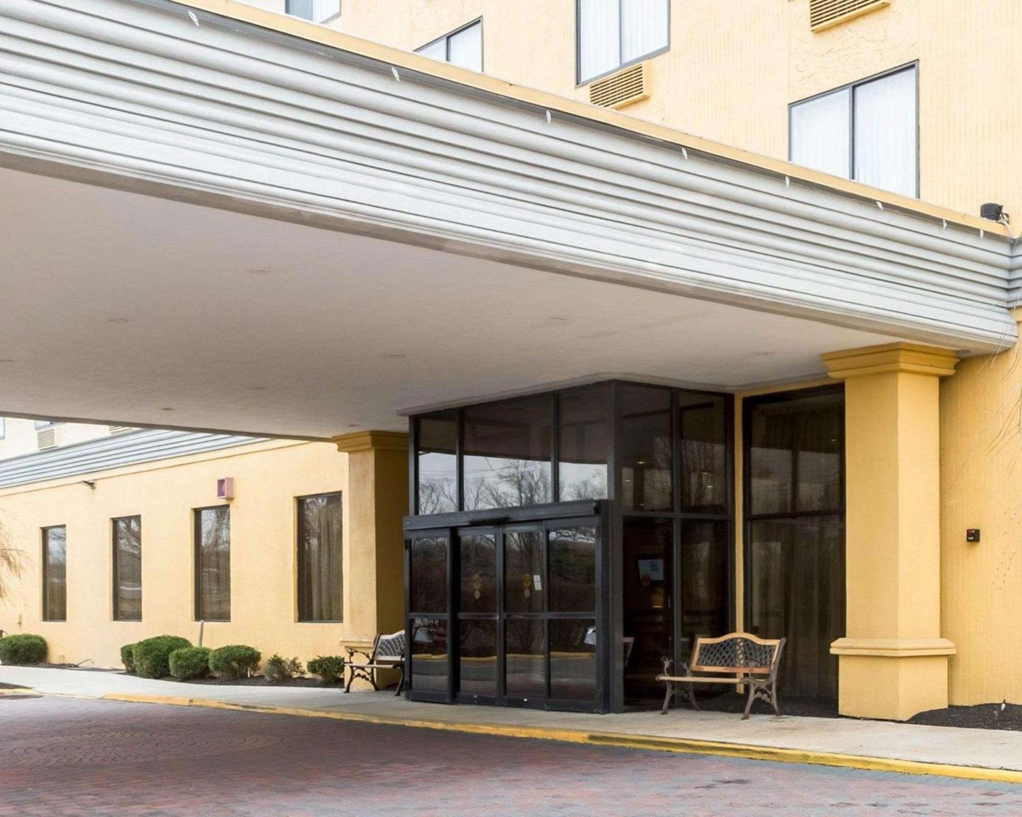 Clarion Hotel Somerset - New Brunswick Εξωτερικό φωτογραφία